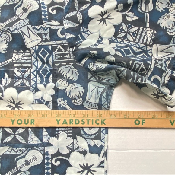 The Hawaiian Original Hilo Hattie Men's Shirt Guitar Ukelele Flowers Size XL USA - Picture 5 of 14